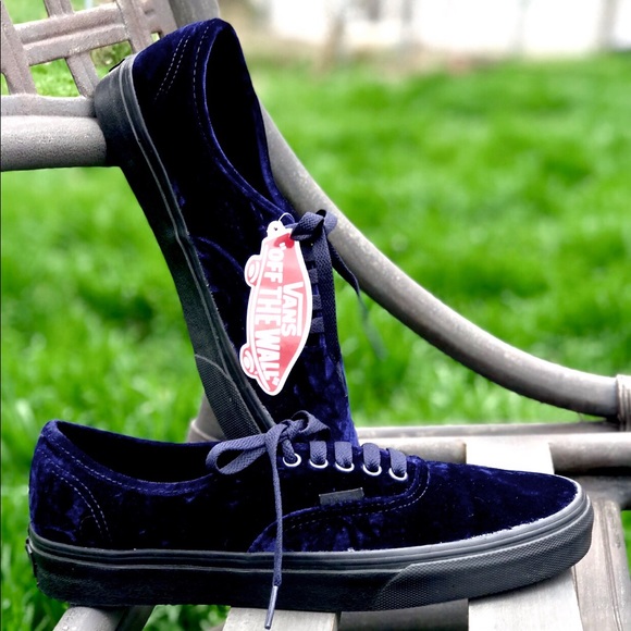 Just In NWT Vans Crushed Velvet Navy Black - Picture 4 of 8